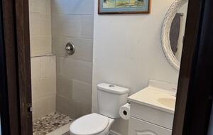 Mokulua Views & Modern Comfort in Coastal Paradise - Kailua, Hawaii