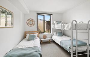 Oceanview Elegance by the Pier - Lorne, Australia