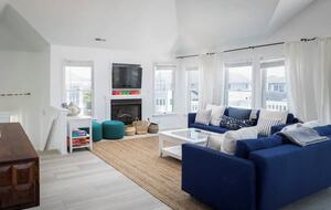 Stylish Corolla Retreat with Pool, Hot Tub & Ocean Views - Corolla, North Carolina