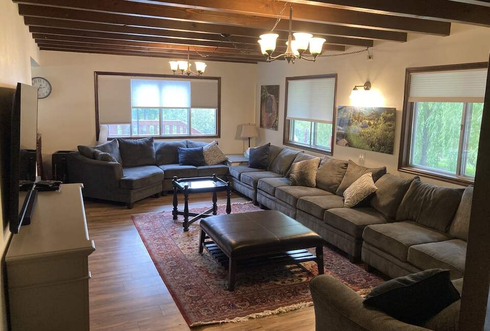 Spacious Canyon Lodge with Private Pool & Deck - Preston, Idaho