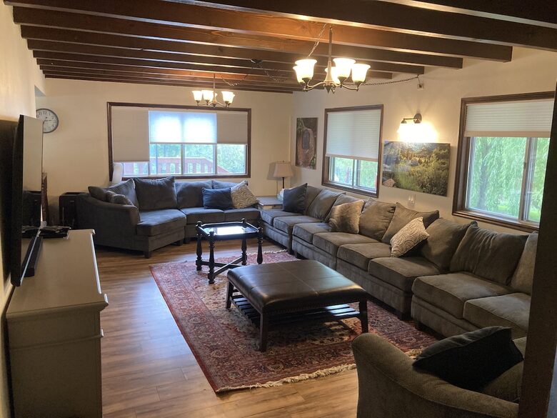 Spacious Canyon Lodge with Private Pool & Deck - Preston, Idaho