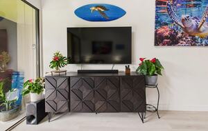 Modern Island Escape on Oahu’s North Shore - Kahuku, Hawaii