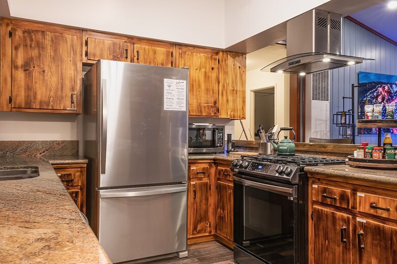 Nature & Nostalgia in Big Bear’s Foothills - Big Bear Lake, California