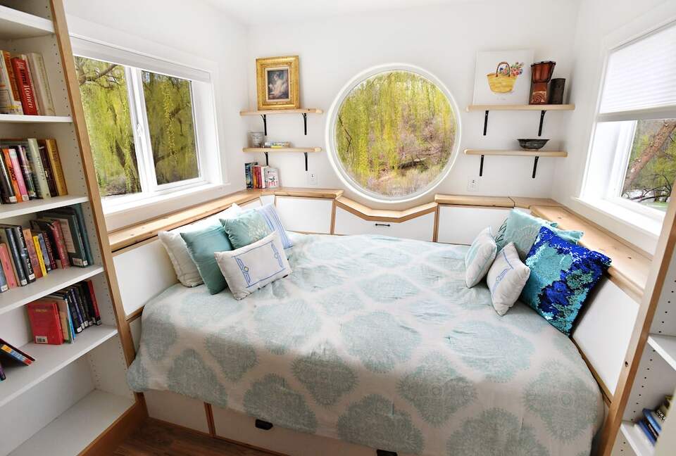 Spacious Canyon Lodge with Private Pool & Deck - Preston, Idaho