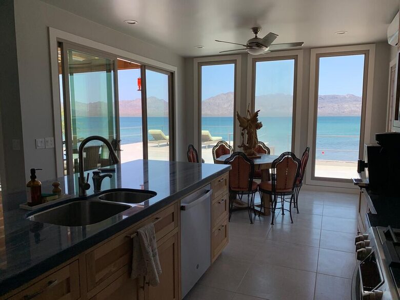 Private Waterfront Retreat with Contemporary Charm - Mulegé Municipality, Mexico