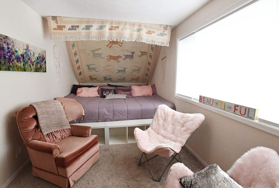 Spacious Canyon Lodge with Private Pool & Deck - Preston, Idaho