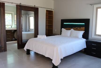 Private Waterfront Retreat with Contemporary Charm - Mulegé Municipality, Mexico