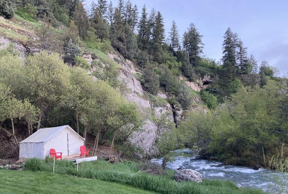 Spacious Canyon Lodge with Private Pool & Deck - Preston, Idaho