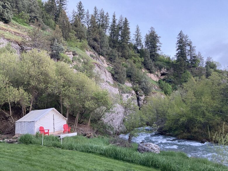 Spacious Canyon Lodge with Private Pool & Deck - Preston, Idaho