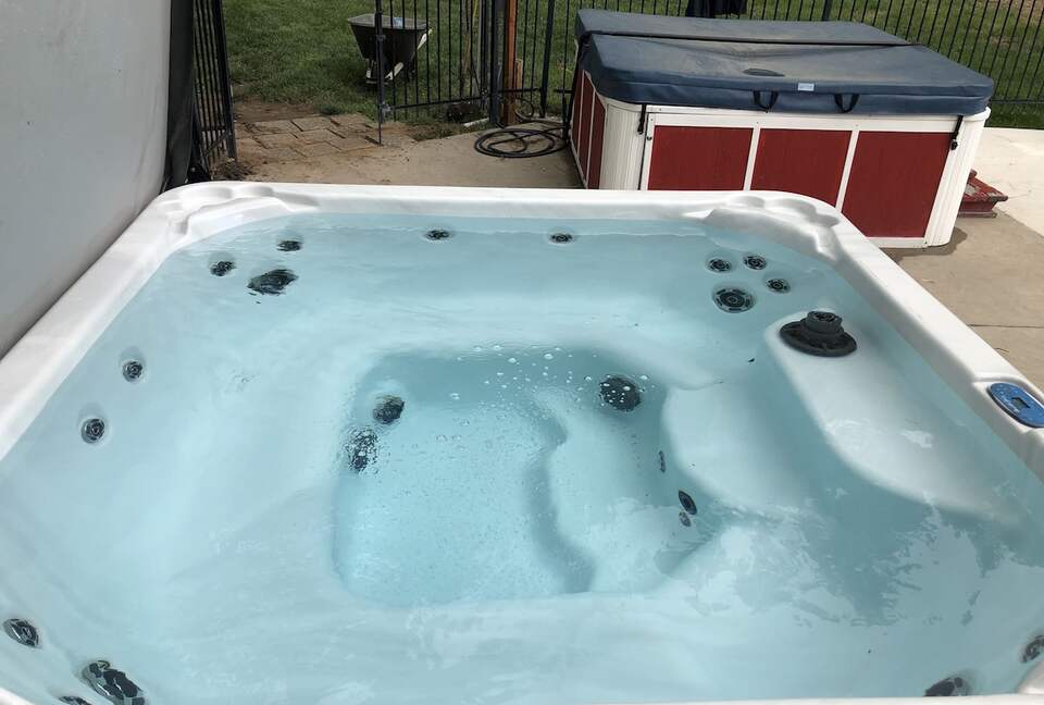 Spacious Canyon Lodge with Private Pool & Deck - Preston, Idaho