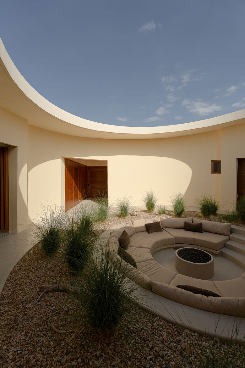 The Conversation Pit