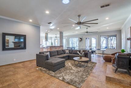 Refined Escape on Lake Lewisville - Oak Point, Texas
