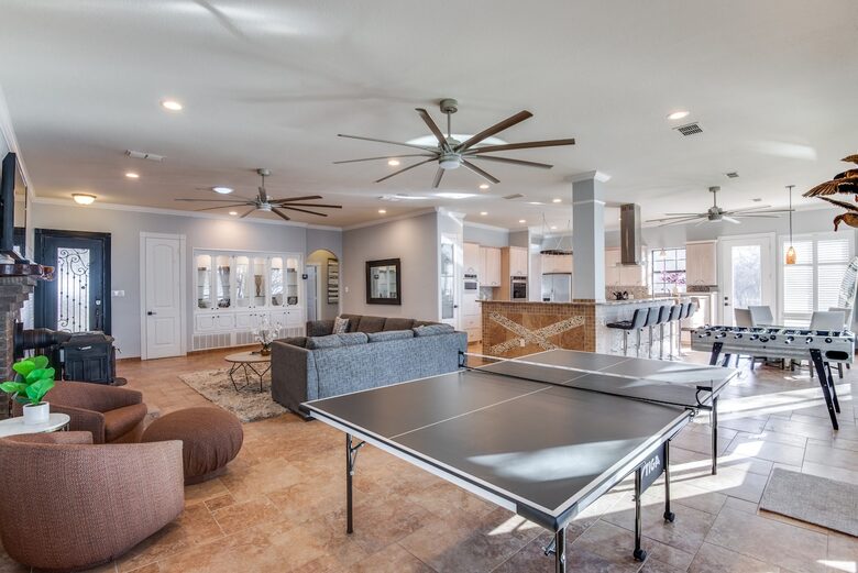 Refined Escape on Lake Lewisville - Oak Point, Texas
