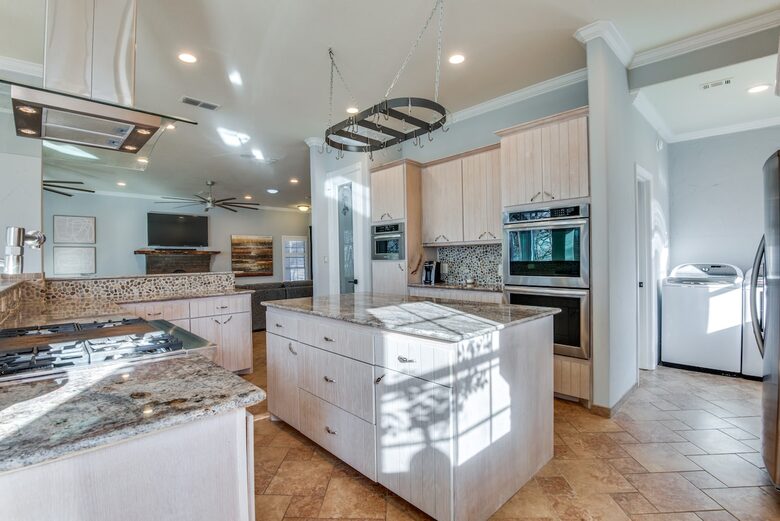 Refined Escape on Lake Lewisville - Oak Point, Texas