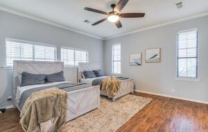 Refined Escape on Lake Lewisville - Oak Point, Texas