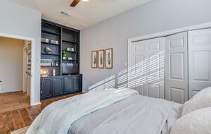 Refined Escape on Lake Lewisville - Oak Point, Texas