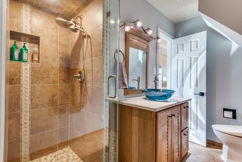 Refined Escape on Lake Lewisville - Oak Point, Texas