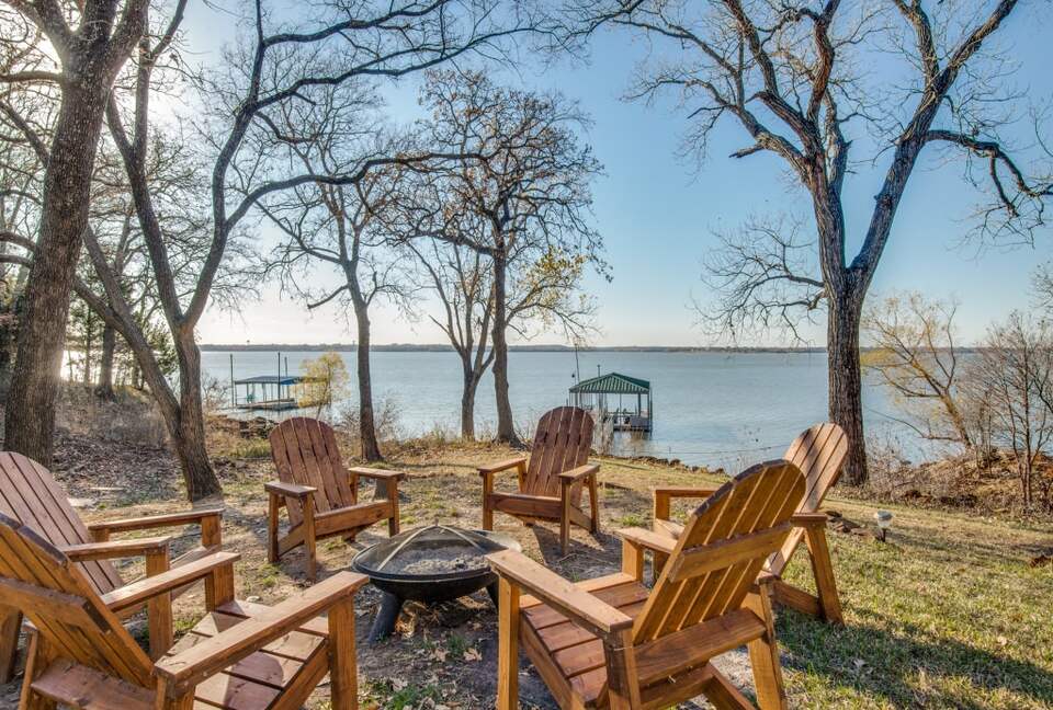 Refined Escape on Lake Lewisville - Oak Point, Texas