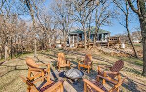 Refined Escape on Lake Lewisville - Oak Point, Texas