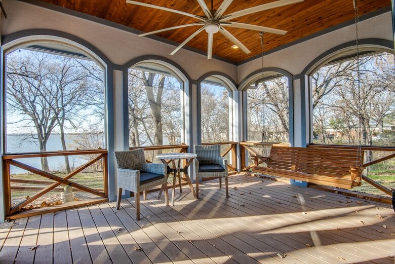 Refined Escape on Lake Lewisville - Oak Point, Texas