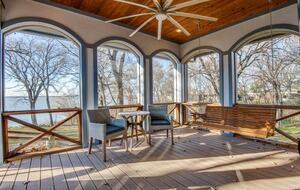 Refined Escape on Lake Lewisville - Oak Point, Texas