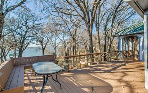 Refined Escape on Lake Lewisville - Oak Point, Texas