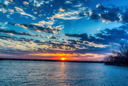 Refined Escape on Lake Lewisville - Oak Point, Texas