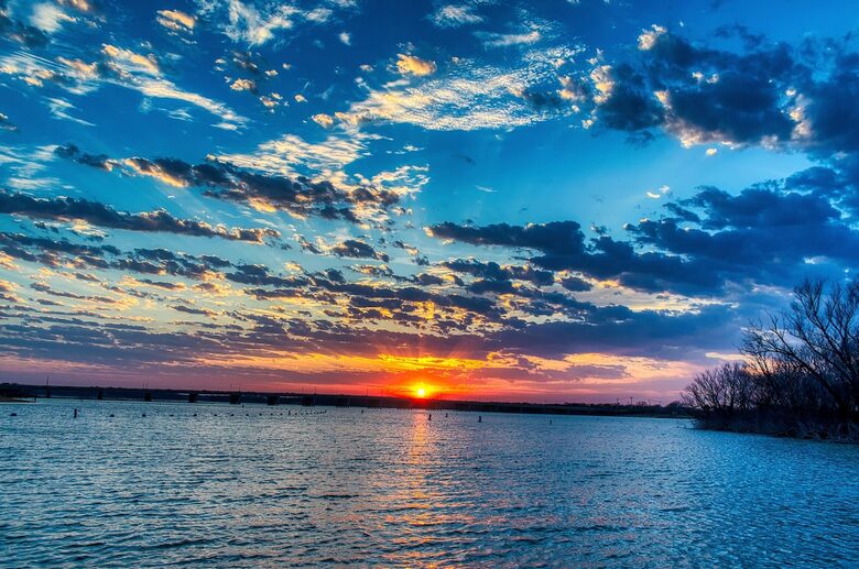 Refined Escape on Lake Lewisville - Oak Point, Texas