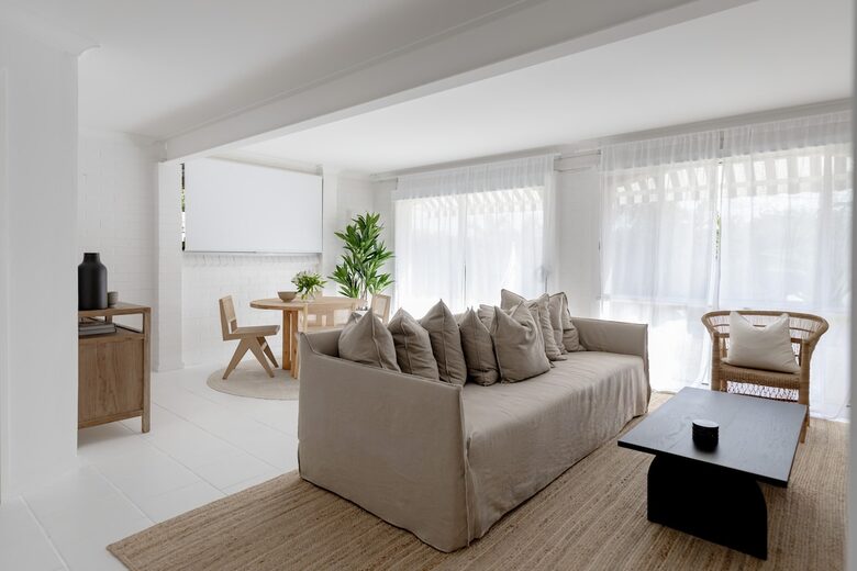 Modern Coastal Escape in the Heart of Bangalow - Bangalow, Australia