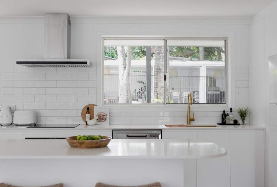 Modern Coastal Escape in the Heart of Bangalow - Bangalow, Australia