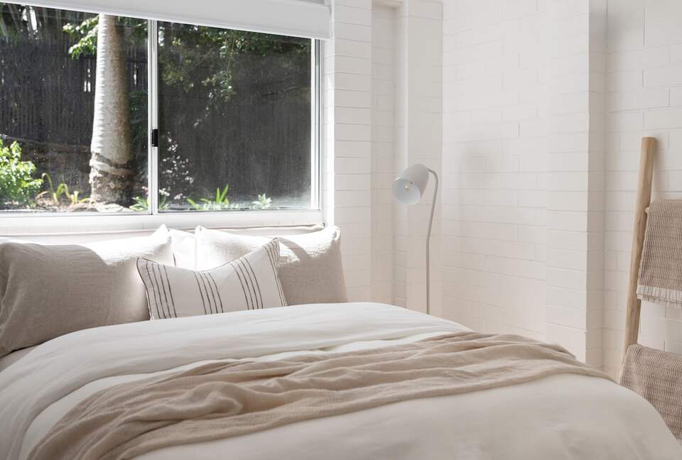 Modern Coastal Escape in the Heart of Bangalow - Bangalow, Australia