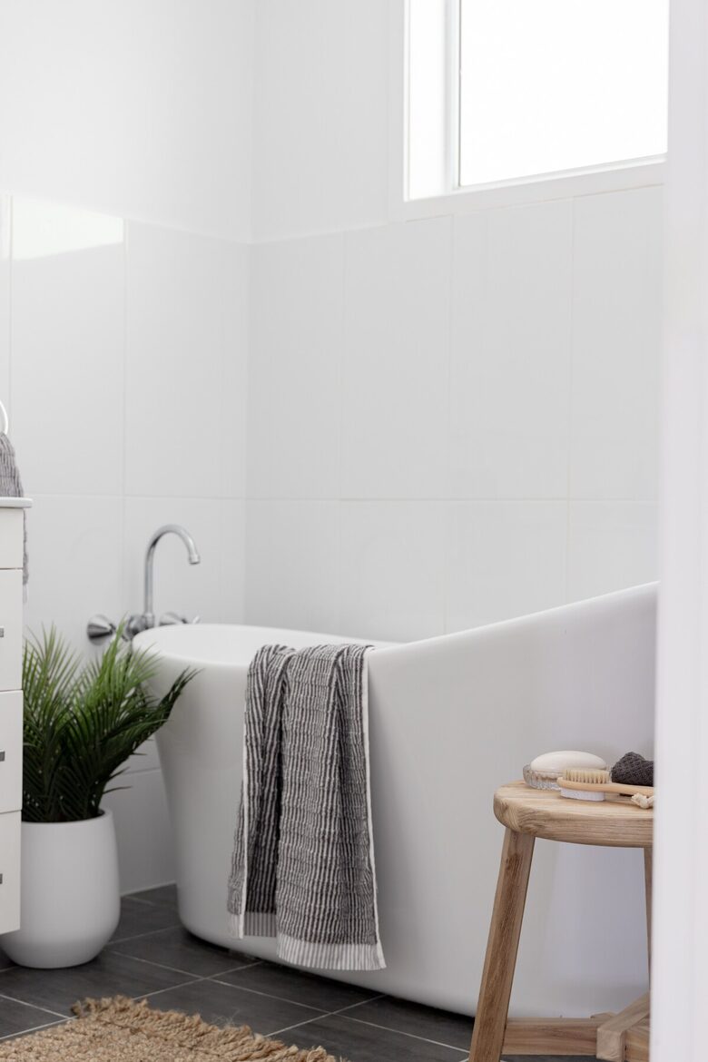 Modern Coastal Escape in the Heart of Bangalow - Bangalow, Australia