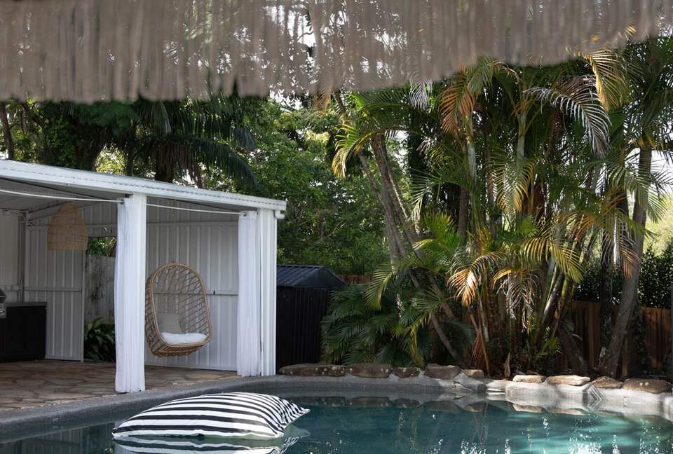 Modern Coastal Escape in the Heart of Bangalow - Bangalow, Australia