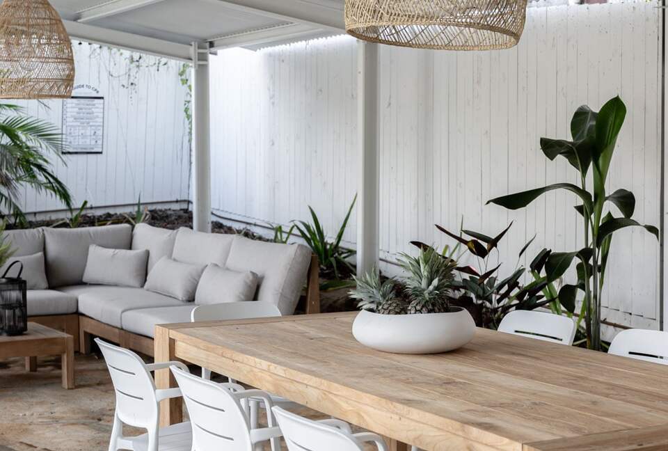 Modern Coastal Escape in the Heart of Bangalow - Bangalow, Australia