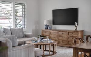 Elegant 1930's Revival in the Alpine Valleys - Tawonga, Australia