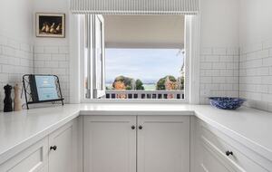 Elegant 1930's Revival in the Alpine Valleys - Tawonga, Australia