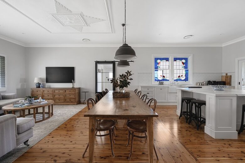Elegant 1930's Revival in the Alpine Valleys - Tawonga, Australia