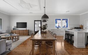 Elegant 1930's Revival in the Alpine Valleys - Tawonga, Australia