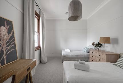 Elegant 1930's Revival in the Alpine Valleys - Tawonga, Australia