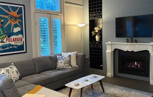 Elegant 1880s Terrace Overlooking Corbett Gardens - Bowral, Australia