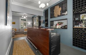 Elegant 1880s Terrace Overlooking Corbett Gardens - Bowral, Australia