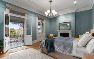 Elegant 1880s Terrace Overlooking Corbett Gardens - Bowral, Australia