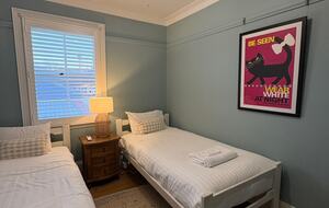 Elegant 1880s Terrace Overlooking Corbett Gardens - Bowral, Australia