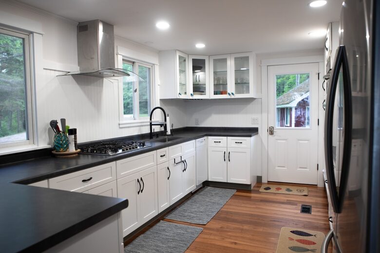 Classic Maine Charm with Panoramic Water Views - Nobleboro, Maine
