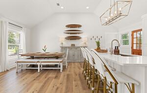 Wesley Oaks Charmer with Golf Cart and Garden Sanctuary - St. Simons Island, Georgia