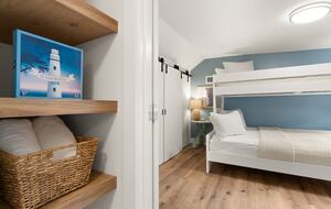 Wesley Oaks Charmer with Golf Cart and Garden Sanctuary - St. Simons Island, Georgia