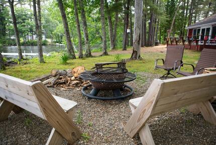 Classic Maine Charm with Panoramic Water Views - Nobleboro, Maine