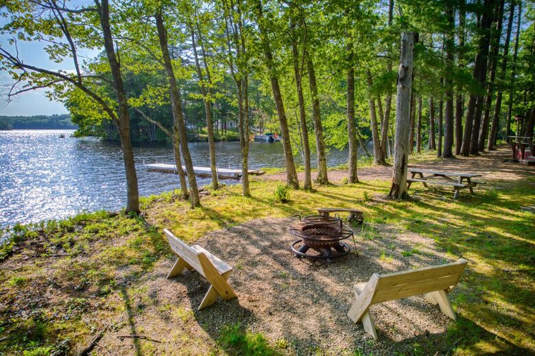 Classic Maine Charm with Panoramic Water Views - Nobleboro, Maine