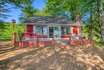 Classic Maine Charm with Panoramic Water Views - Nobleboro, Maine