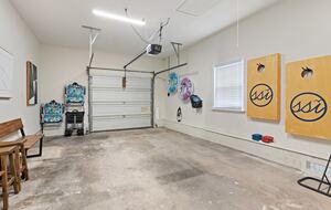 Wesley Oaks Charmer with Golf Cart and Garden Sanctuary - St. Simons Island, Georgia